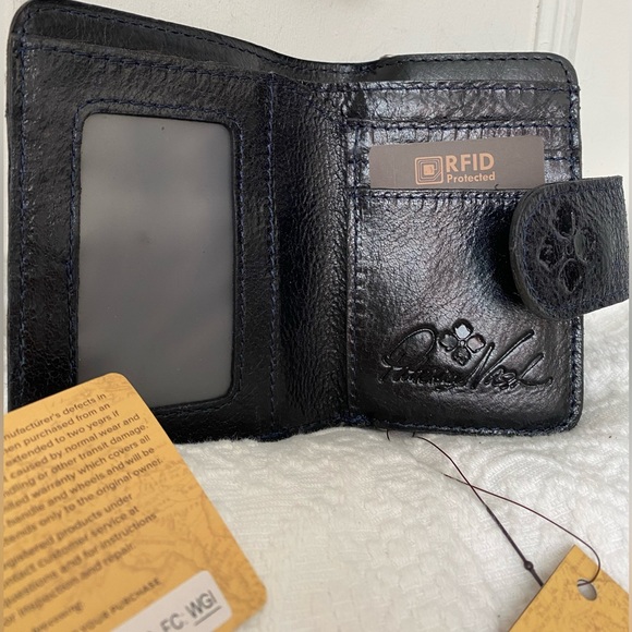 Patricia Nash *Iberia*Wallet *Borse*Keychain &*Rivella* c/b Set. NWT - Picture 9 of 13